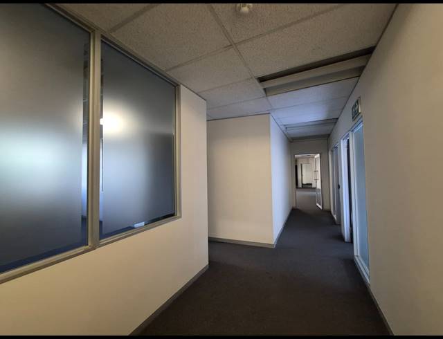 333M² OFFICE TO LET IN ROSEBANK